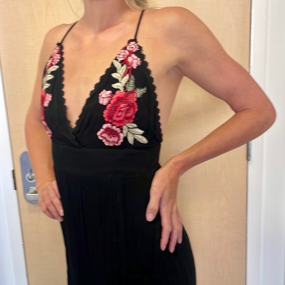 Lulu’s Black Floral Embroidered Maxi Dress - Picture 8 of 12